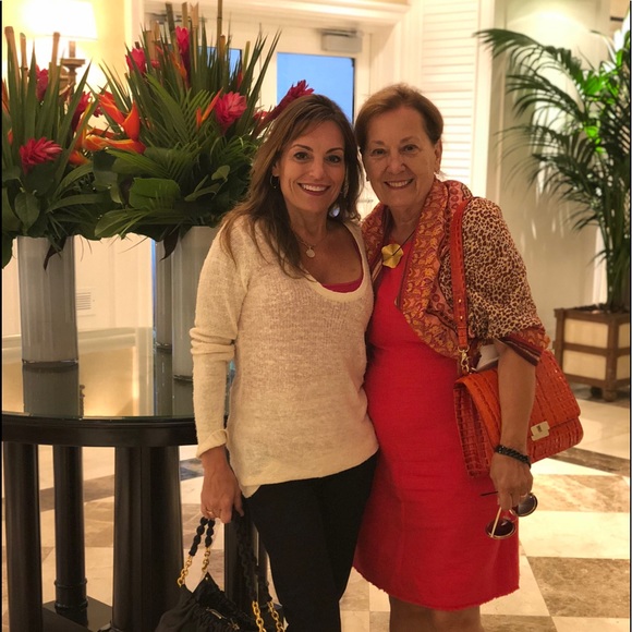 Meet your Posher, Gina - Picture 1 of 7